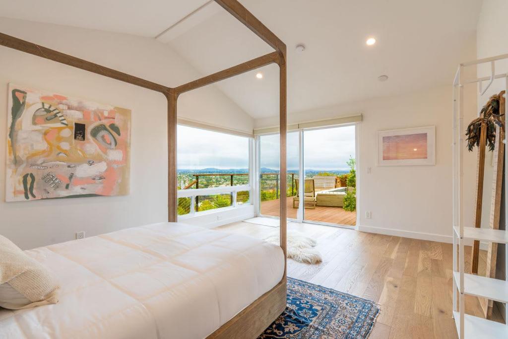 Outdoor Paradise On Mount Soledad San Diego